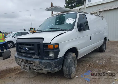 2010 Ford E-150 Commercial/Recreational z USA, uszkodzony, nr VIN 1FTNE1EW4ADA66216